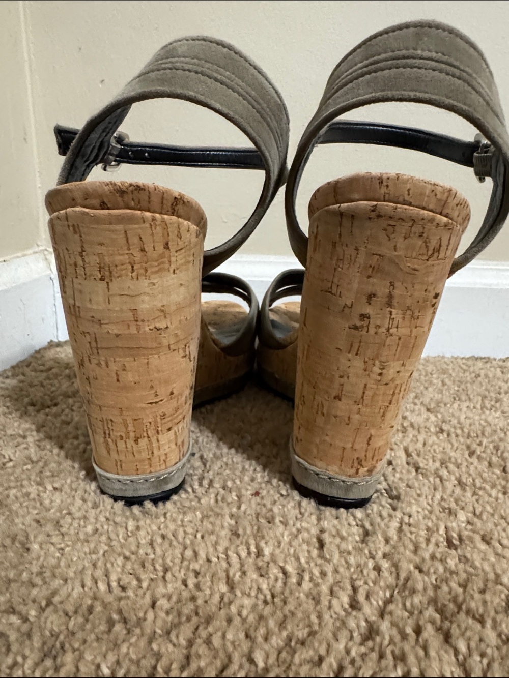 Stuart Weitzman Minx Cork Wedge Sandals Olive Green size 9.5 Boho Comfort Vacay - Picture 7 of 8